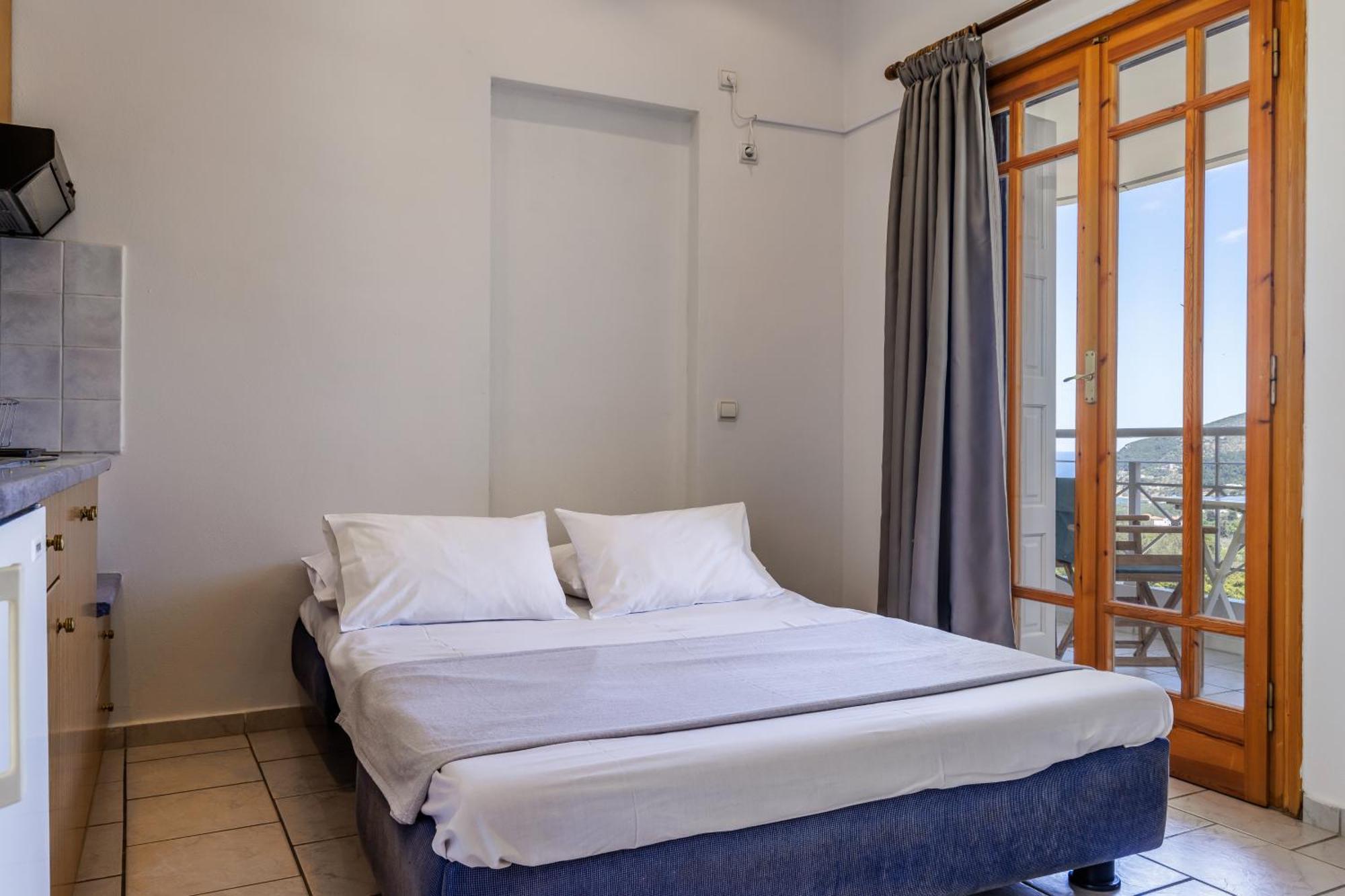 Likasti Apartment Скопелос Екстериор снимка